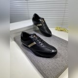 牛裡《BALLY》巴利 官網最經典款1：1打造，香港專櫃同步，走秀同台；面料采用