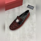 牛裡   巴利【BALLY】 香港高品質豆豆鞋。懶人套腳樂福款 此款面料采用進口