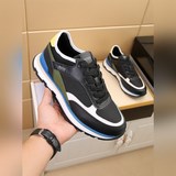HUGO BOSS 經典運動鞋，選用光滑牛皮和立體尼龍搭進口萊卡面料精制而成，幾