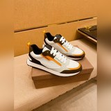 【BOSS 】男鞋高端品牌 官網1：1最新力作：鞋面采用意大利進口頭層牛皮搭配舒