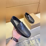 【boss 】香港專櫃再現傳奇.頭層牛皮壓紋 搭配鞋頭時尚設計 無限創意.經典中