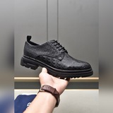 迪奧新款潮高級商務男皮鞋， 頂級進口經典面料，鞋面牛皮壓花。水染羊裡，極為親膚舒