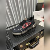 迪奧【Dior】》男款休閑潮鞋上市啦！濃厚的英倫時尚風格，鞋面原版品牌花布料+牛