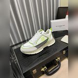 新款 紀梵希新款超酷時尚男士氣墊休閑運動鞋鞋面層壓細節，鞋舌點綴5D品