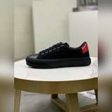 頂級品質2023新款 GIVENCHY 紀梵希情侶款 運動闆鞋 鞋面手工噴漆品牌