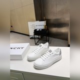 （GIVENCHY  紀梵希）新款 專櫃同步 人手一雙 不容錯過 專櫃買版 完全