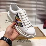 獨家潮牌現貨——【AIexanderMcQUEEN】麥昆——新款，情侶款，獨特工