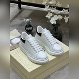 Alexander McQUEEN正品爆拆 1：1頂級麥昆原版皮料白色進口絲綢皮