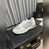 【PRADA】普拉達男士休閑鞋最新元素潮爆全球，官網火爆熱賣，2023最新休閑鞋
