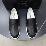 品牌：PRADA（普拉達）标準碼：男碼38–44（45定制）等級： 品質材