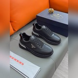 商品名稱：PRADA「普拉達」正規碼數?   38-44（休閑鞋）商品材料：