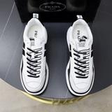 品牌：普拉達等級：官網1?1尺碼：38-44（45定制）材料： 原版牛皮面