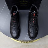 品牌：PRADA（普拉達）标準碼：男碼38–44（45可定制）等級： 品質