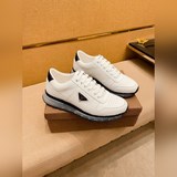 【普拉達】男鞋高端品牌 官網1：1最新力作：鞋面采用意大利進口頭層牛皮搭配舒适透