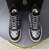 澳洲進口加厚羊毛品牌：UGG尺碼：39-44（45可定做）等級： 官網1?
