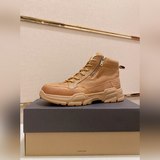 (高端貨)UGG最新款 1：1品質，面料?歐洲進口牛皮高端品質頭層牛皮。内裡?羊