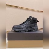 (高端貨)UGG最新款 1：1品質，面料?歐洲進口牛皮高端品質頭層牛皮。内裡?羊