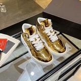 高版本VALENTINO（華倫天奴）2021最新時裝周走秀情侶款，網紅明星同款一