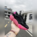Valentino華倫天奴2023早春系列情侶款運動鞋重磅來襲.經典标志性log