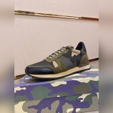 華倫天奴 (Valentino) 官網同款，高品質休閑運動男鞋，進口原版反絨牛皮