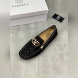 牛裡【VERSACE】範思哲香港高品質豆豆鞋。懶人套腳樂福款 此款面料采用進口頂