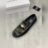 牛裡【VERSACE】範思哲香港高品質豆豆鞋。懶人套腳樂福款 此款面料采用進口頂