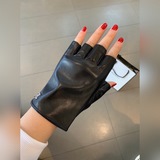 Chanel 秋冬新款女手套官網同步 進口羊皮  皮質超薄柔軟舒适  内裡絲裡 