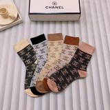 配包裝【一盒五雙】Chanel（香奈兒） 爆款單針單路長筒襪高版本 ～好看到爆