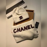 c家。 【羊毛套裝帽子】經典套裝帽子！帽子圍巾！暖暖哒超級舒服～冬日小姐姐減齡神