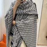 DIOR 迪奧CD提花logo印花鬥篷 材質?57%克什米爾進口羊絨 43%羊毛