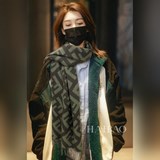火爆斷貨王系列【FF老花圖案長巾】【全網最火的圍巾！！火到全球Fendi專櫃斷貨