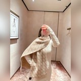 【雙F圖案針織長巾】爆款兩色出貨 新款Fendi！喜歡小衆不撞款的Fendi推薦