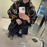Gucci【GG彩色提花披肩】棕色和黑色相間的披肩這款貿易公司給的原标是如圖~認