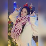 新色到Gucci新款圍巾【雙G提花羊絨長巾】滿滿的少女感！喜歡格紋的姐妹們别錯過