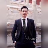 G家專櫃新款男士領帶【蜜蜂裝飾領帶】，稀有采用經典小G LOGO提花展現精湛手工
