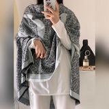 Loewe · 羅意威作為西班牙的頂尖奢侈品牌，散發獨特的西班牙貴族氣息，低調有