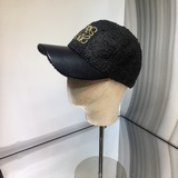 上新 ——loewe 羅意威 新品羊羔毛拼皮棒球帽皮沿帽沿，完美帽型，造型美