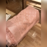 LV家人手必敗一條最最經典款Louis Vuitton 采用暗紋提花技術重新演繹