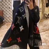 LOUIS VUITTON 羊絨圍巾 老花/獨特的Petite Malle個性十