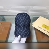 l家水洗牛仔面料，海外代購版，質量非常好，時尚潮流配頭層牛皮更有檔次，配盒子防塵