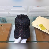 l家經典提花面料，海外代購版，質量非常好，時尚潮流配頭層牛皮更有檔次，配盒子防塵