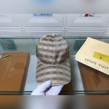 l家。 火爆款高檔牛津面料，海外代購版，質量非常好，時尚潮流配頭層牛皮更有檔次，