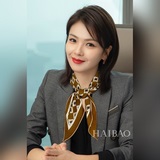 CL家最新款【凱旋門菱形巾】多功能領帶，色彩明麗，格調高雅而随性，捕捉一瞬間的靈