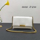 Balenciag triplet風琴鍊條包推出的鳄魚紋三合一系列，背帶和鍊條