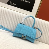 鳄魚紋 迷你，Balenciagα全新推出了帥爆的Hourglass沙漏兩用腰包