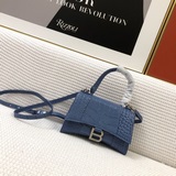 鳄魚紋 迷你，Balenciagα全新推出了帥爆的Hourglass沙漏兩用腰包