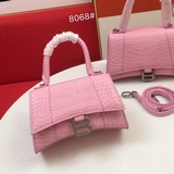 鳄魚紋 迷你，Balenciagα全新推出了帥爆的Hourglass沙漏兩用腰包