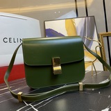 【原版高品質】CLASSIC大號手袋，附1條可調節及可拆卸皮革肩帶和一個黃銅塔扣