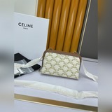 CELINE 手繪心形TRIOMPHE人造革和羊皮革鍊條手包6 X 4英寸(1