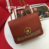 升級版山茶花系列兼具經久風格和現代設計，可妥善勝任工作、休閑等各類場合。 采用精
